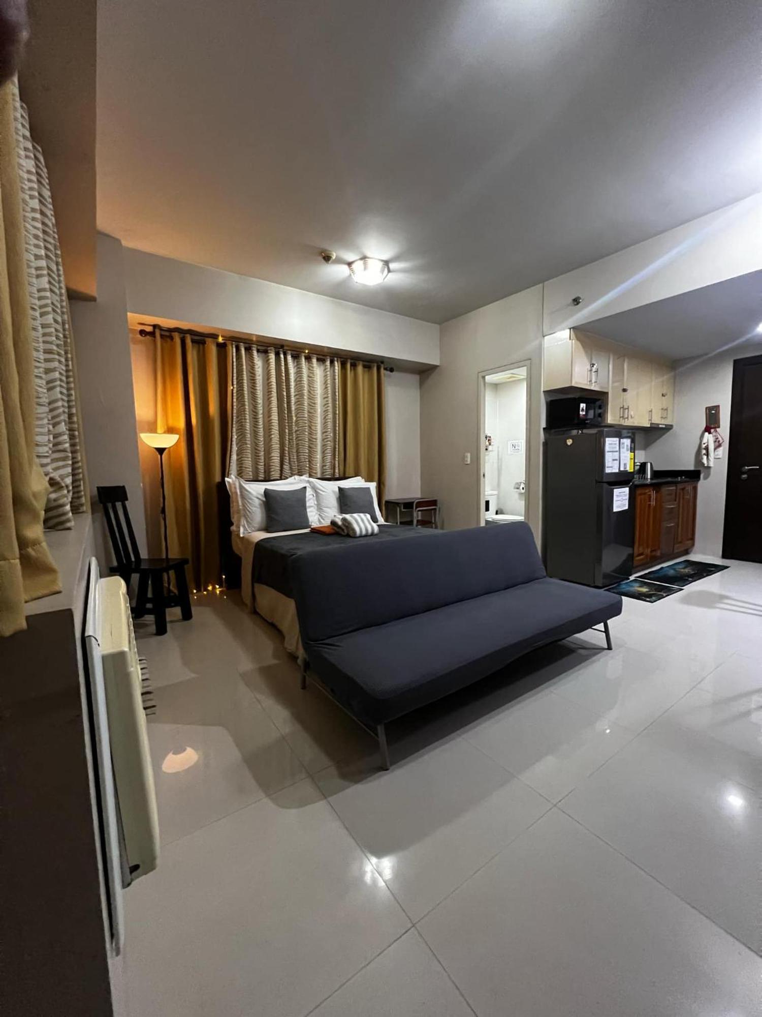One Palm Tree Villas Condominium - Studio 7Th Fl With Balcony - Across Terminal 3 Airport Pasay Eksteriør bilde