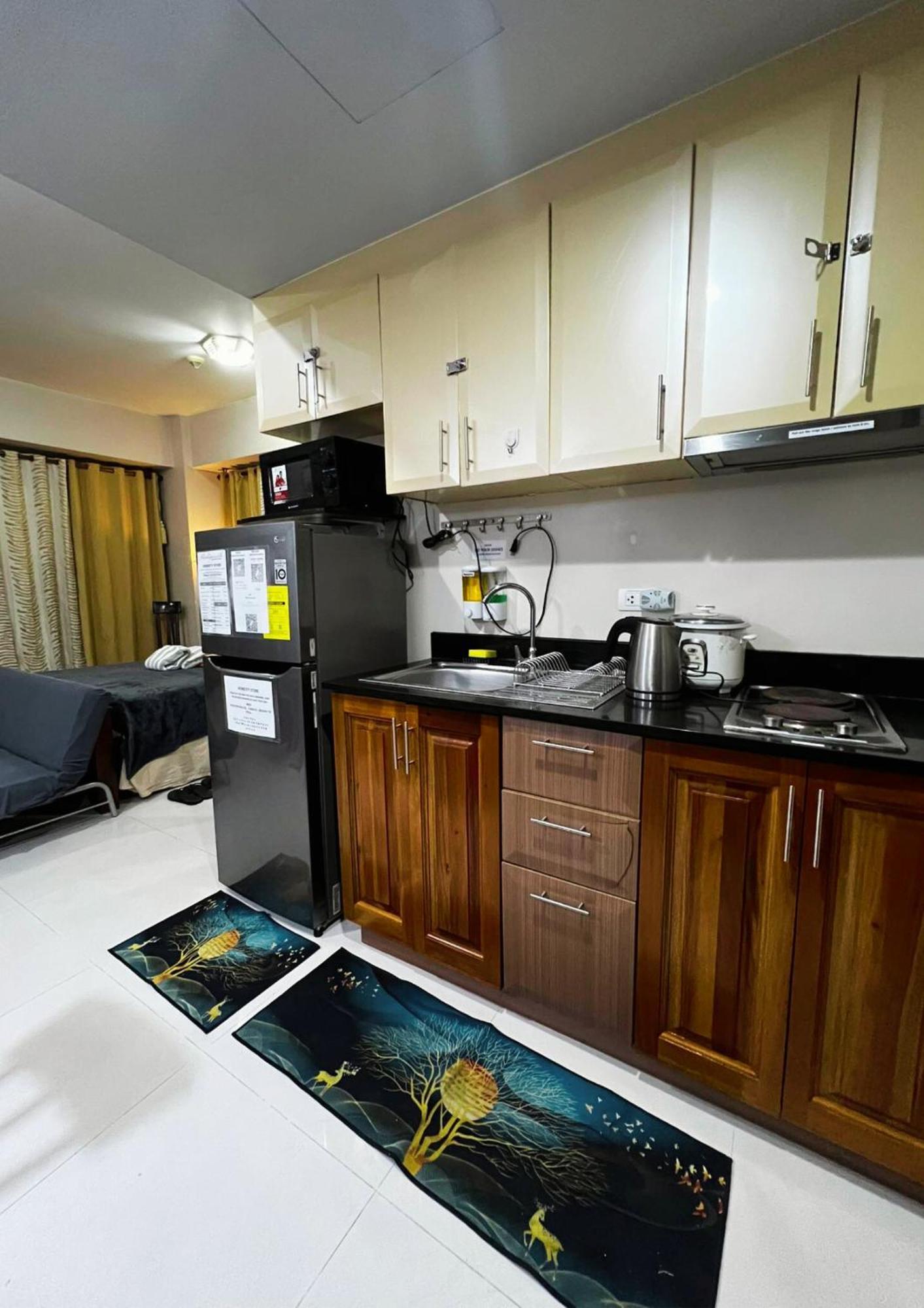 One Palm Tree Villas Condominium - Studio 7Th Fl With Balcony - Across Terminal 3 Airport Pasay Eksteriør bilde